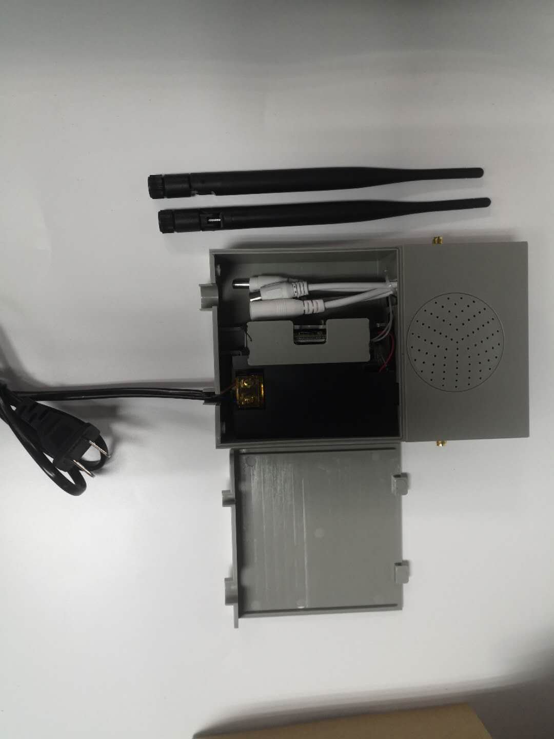 Outdoor 3G 4G LTE sim card slot network data transmitter wifi router with audio /microphone/ speaker output
